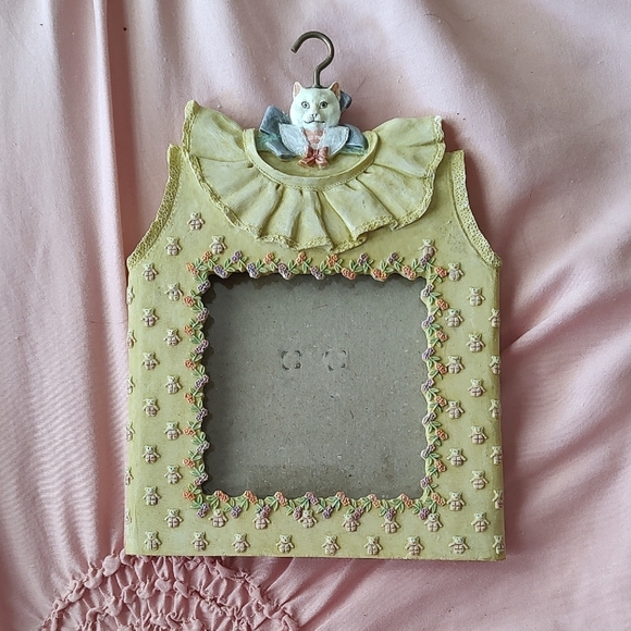CAT Accent Decor Whimsical Picture Frame Holds 3x5 - Picture 1 of 9